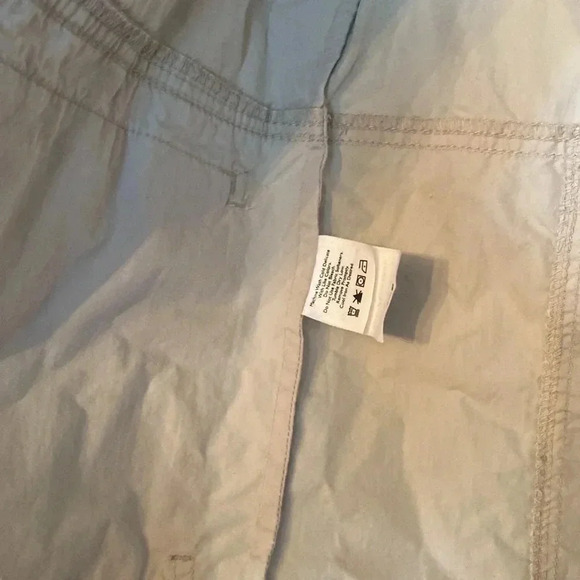 Eddie Bauer men’s small cotton/nylon vest with lots of pockets - Picture 5 of 9